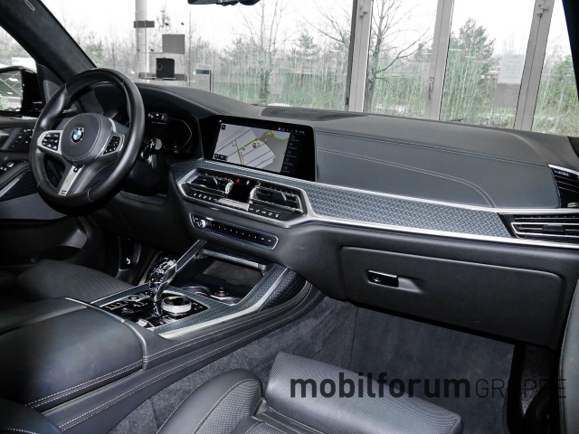 BMW X7 M50